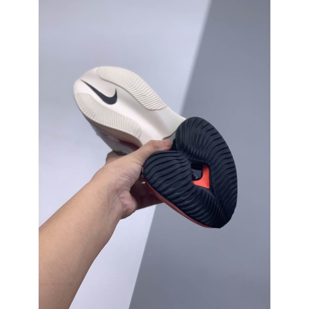 alphafly carbon plate