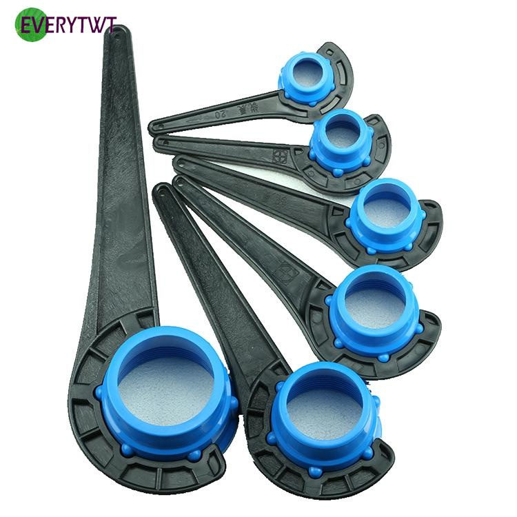 new-fitting-wrench-pe-pipe-plastic-material-quick-connect-fittings-stable-quality