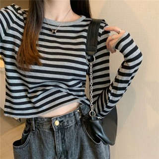 737a02 เสื้อยืดแขนยาว เปิดไหล่ ผ้าฝ้าย ลายทาง เข้ากับทุกการแต่งกาย แฟชั่นฤดูใบไม้ร่วง 2TJO