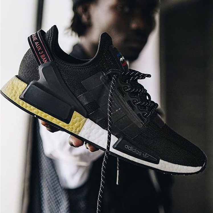 adidas nmd r1 v2  |  Shopee *!