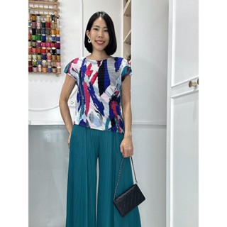 2MUAY รุ่น GAZ6543 เสื้อผู้หญิง เสื้อพลีทคุณภาพ ASYMMETRIC PRINTED PLEAT TOP 2สี FREE SIZE