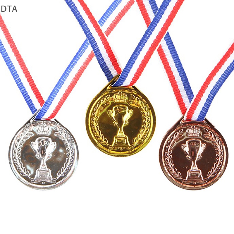 dta-เหรียญรางวัล-พลาสติก-สีทอง-พร็อพสําหรับงานปาร์ตี้-10-ชิ้น