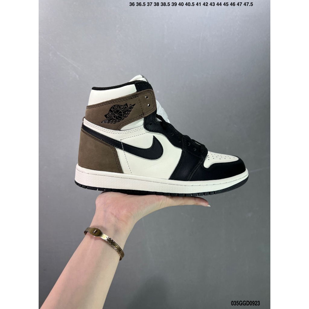 รองเท้าบาสเก็ตบอล Air Jordan 1 High 