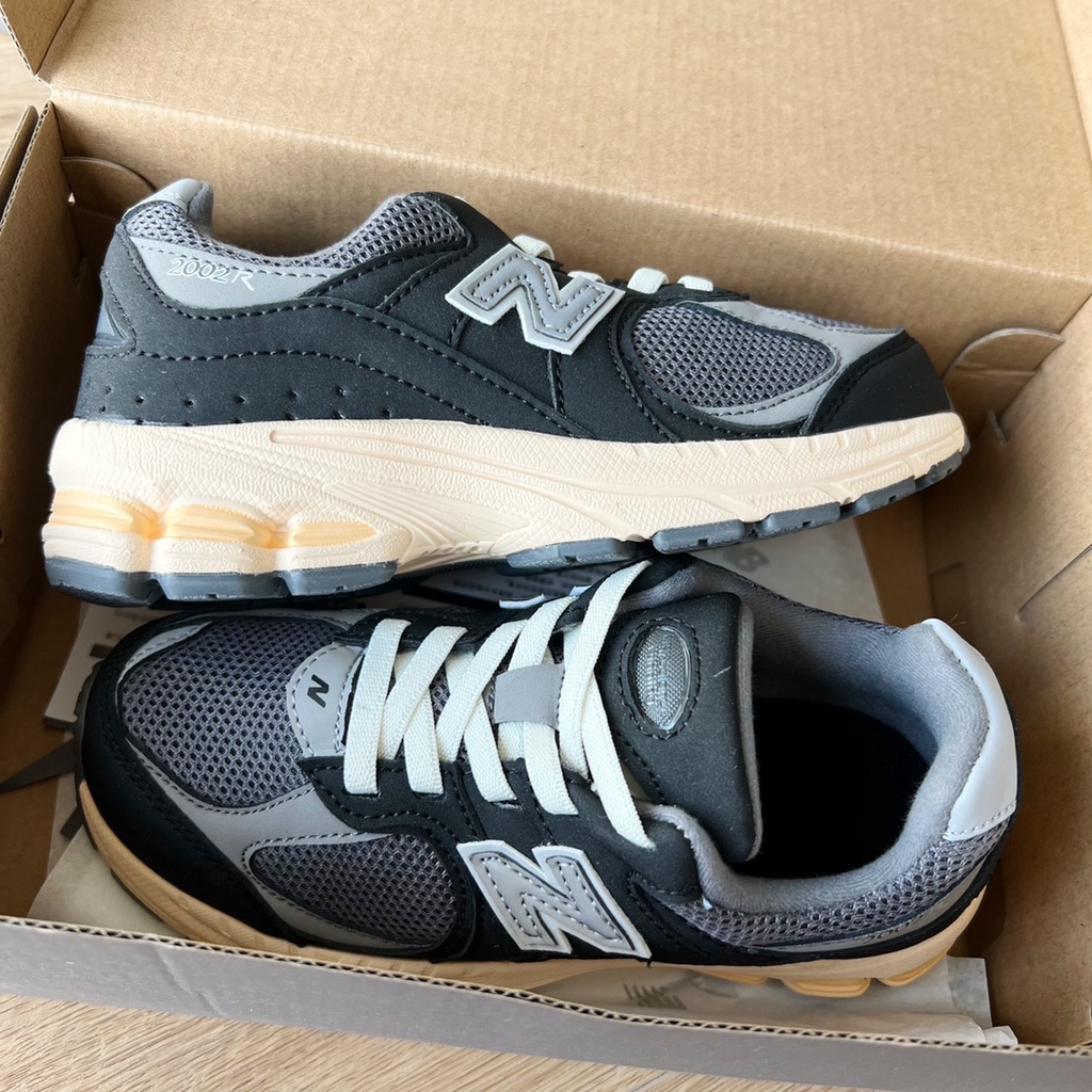 New Balance nb2002 ของแท้ 100% รองเท้าตาข่าย ระบายอากาศ สําหรับเด็ก ...