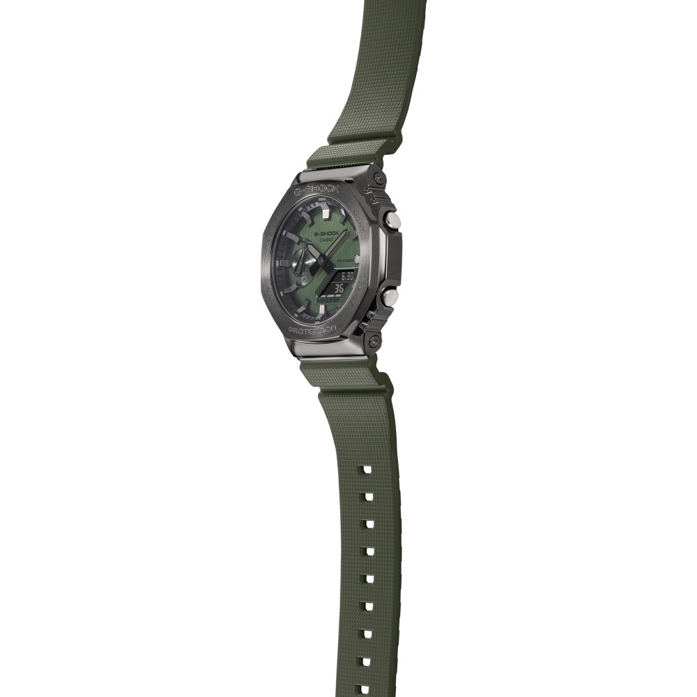 casio-นาฬิกาข้อมือผู้ชาย-g-shock-mid-tier-รุ่น-gm-2100b-3adr-วัสดุเรซิ่น-สีเขียว
