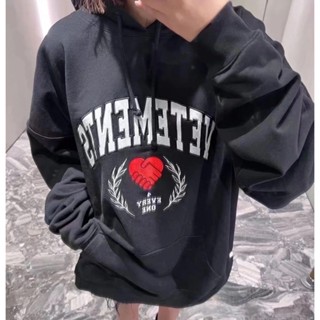 เสื้อกันหนาว มีฮู้ด ปักลายโลโก้ Vetements สําหรับผู้ชาย และผู้หญิง