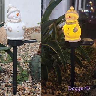 Doggerd โคมไฟ LED พลังงานแสงอาทิตย์ เรซิน รูปมนุษย์หิมะ สําหรับตกแต่งสวน สนามหญ้า