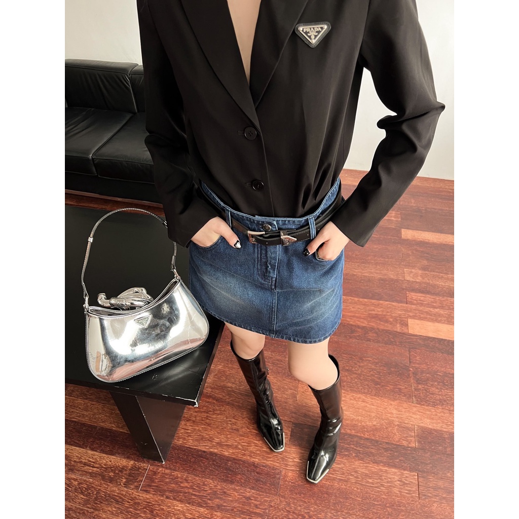 deuv-pra-a-23-autumn-and-winter-new-black-metal-triangle-badge-suit-stitching-denim-overskirt-two-piece-set-fashion