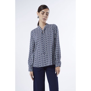 ESPADA เสื้อเบลาส์ลายจีโอเมตริก ผู้หญิง สีน้ำเงินเข้ม | Geometric Print Blouse | 01036