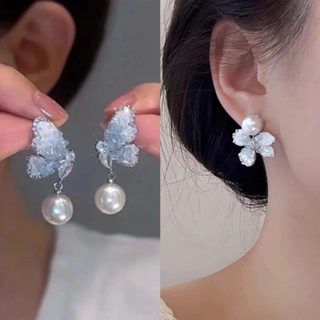 2023 new French flower earrings, light and extravagant earrings, female minority design, diamond earrings, womens summer.