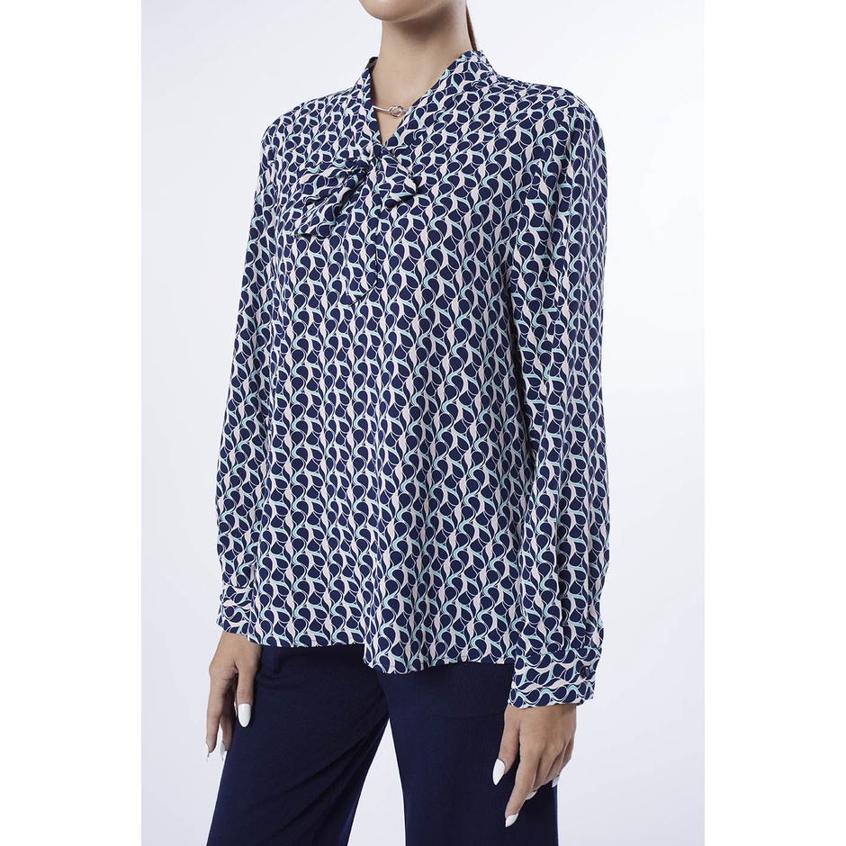 espada-เสื้อเบลาส์ลายจีโอเมตริก-ผู้หญิง-สีน้ำเงินเข้ม-geometric-print-blouse-01036