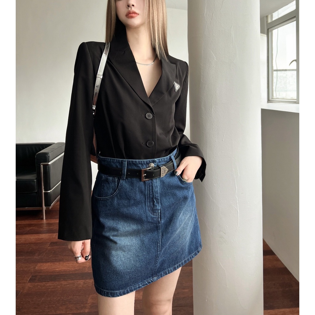 deuv-pra-a-23-autumn-and-winter-new-black-metal-triangle-badge-suit-stitching-denim-overskirt-two-piece-set-fashion