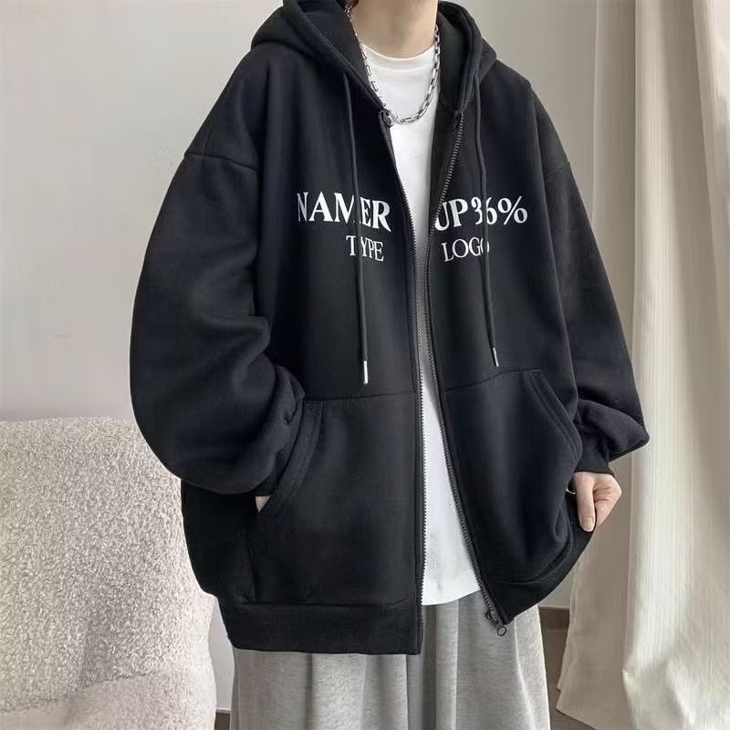 คุณภาพสูง-เสื้อแจ็กเก็ตกันหนาว-เสื้อคาร์ดิแกน-มีฮู้ด-พิมพ์ลายตัวอักษร-ทรงหลวม-สไตล์เกาหลี-ฮ่องกง-ย้อนยุค-ขนาดใหญ่-เหมาะกับฤดูใบไม้ผลิ-และฤดูใบไม้ร่วง-สําหรับผู้ชาย