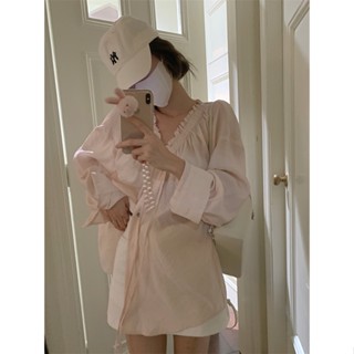 เสื้อเชิ้ตแขนยาว คอวี แต่งลูกไม้ ทรงหลวม ระดับไฮเอนด์ สีโปร่งใส เข้ากับทุกการแต่งกาย สไตล์ฝรั่งเศส