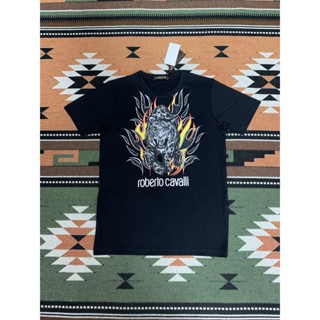 มีความสุข เสื้อยืดแขนสั้น ผ้าฝ้าย พิมพ์ลาย Roberto Cavalli Flaming Tiger สําหรับผู้ชาย