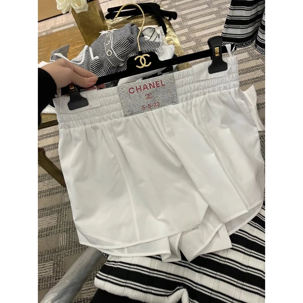 chanel-23c-กางเกงขาสั้นลําลอง-พิมพ์ลายตัวอักษร-ประดับเพชรเทียม-สีขาว-แฟชั่นฤดูใบไม้ผลิ-ขายดี-ซื้อวันพีชยากมาก-ขนาด-36-40