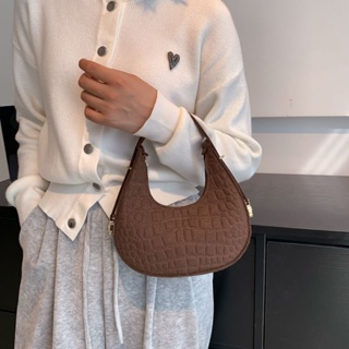 High quality Minority bag Womens Spring / Summer 2023 New style Fashion one-shoulder underarm bag Fashion Crescent bag