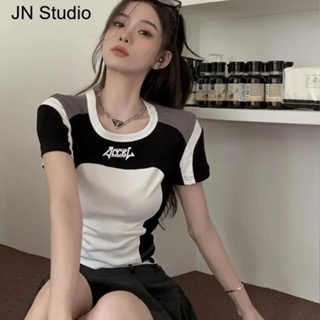 JN Studio เสื้อครอป เสื้อแฟชั่นผู้หญิง สีพื้น สําหรับผู้หญิง ใส่ไปคลับ ปาร์ตี้ 2023 NEW WTX2390ANU 37Z230911