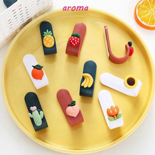 Aroma ตะขอพลาสติก ติดผนัง รูปผลไม้ มีกาวในตัว 1 ชิ้น