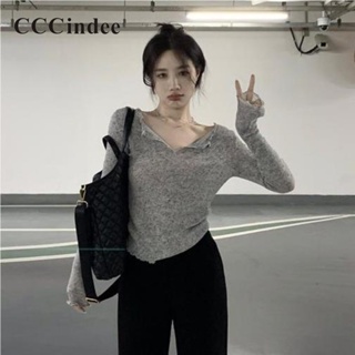 Cccindee เสื้อยืดแขนยาว คอวี เข้ารูป สีพื้น เข้ากับทุกการแต่งกาย แฟชั่นสําหรับผู้หญิง 2023