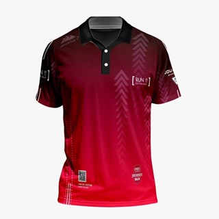 ใหม่ พร้อมส่ง JBW Jersey JOURNEY Shirt เสื้อโปโล แขนสั้น ผ้าไมโครสปอร์ต สําหรับผู้ชาย ผู้หญิง ใส่วิ่ง ออกกําลังกาย 2023 รองเท้า น้ําหนักเบา ระบายอากาศ พิมพ์ลายไล่โทนสี สีแดง