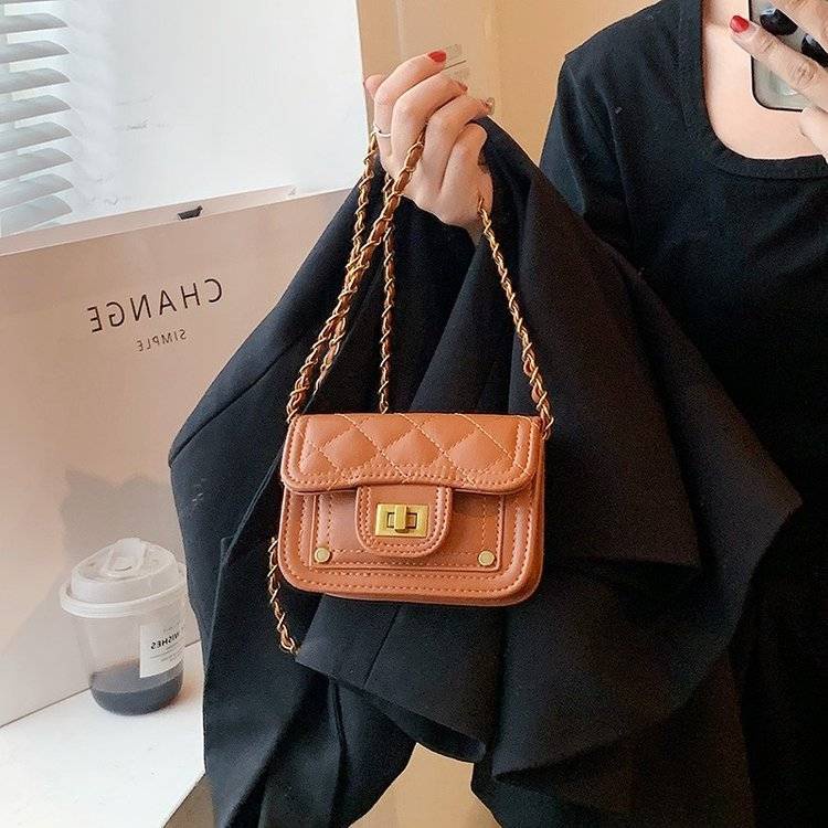 korean-style-fashionable-embroidery-line-childrens-bag-new-urban-casual-all-match-parent-child-bag-super-cute-girls-chanel-style-crossbody-bag