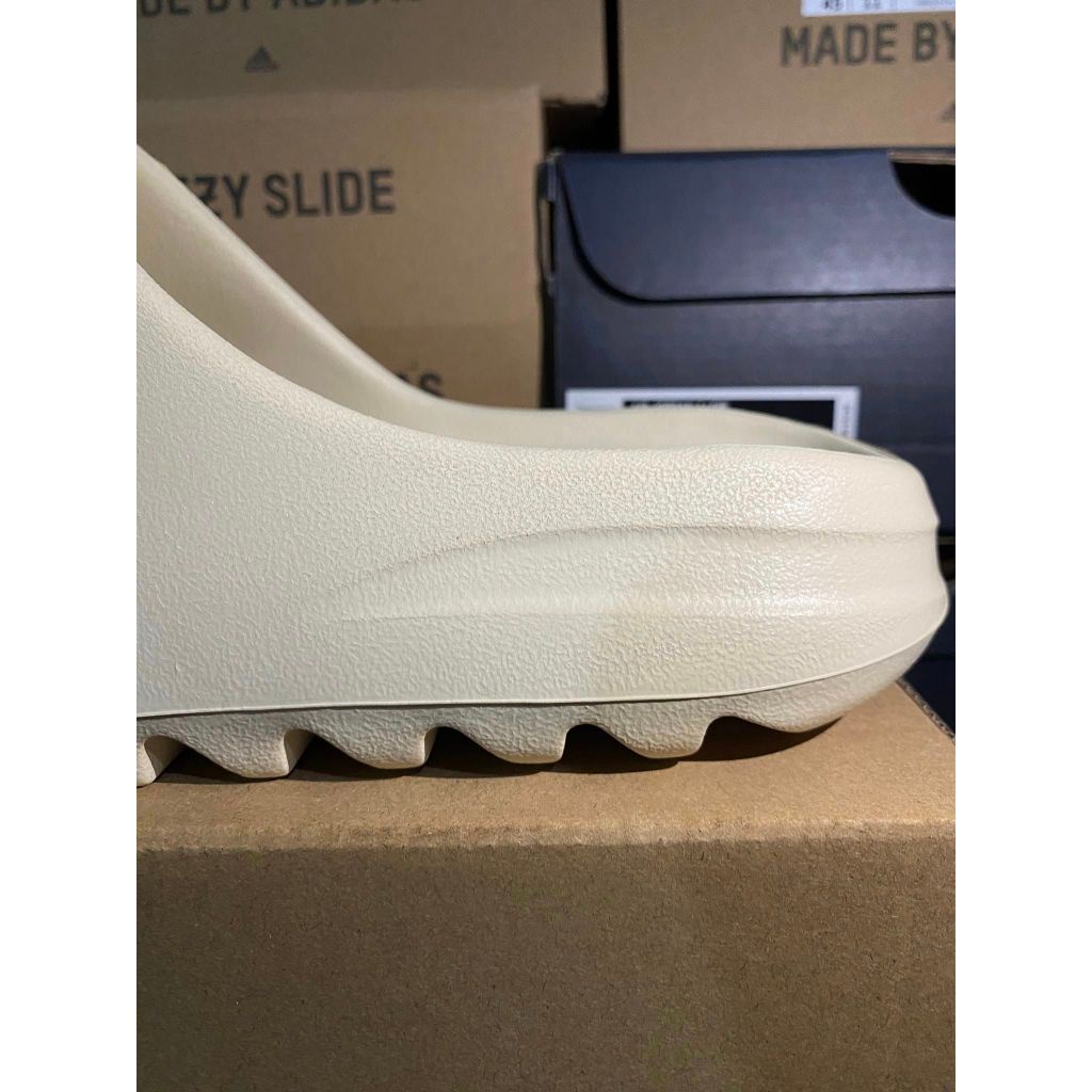 yeezy th