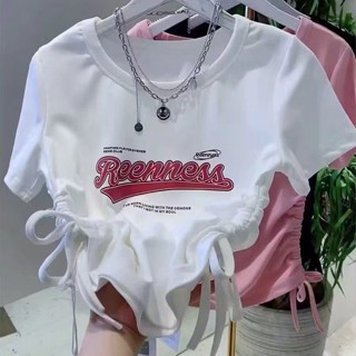 เสื้อครอปท็อปแขนสั้น ผ้าเรยอน พิมพ์ลายตัวอักษร สไตล์อเมริกัน สําหรับผู้หญิง KFNM