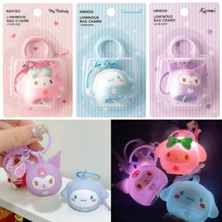 พวงกุญแจ จี้การ์ตูนอนิเมะ Sanrios My Melody Kuromi Cinnamoroll Kawaii มีไฟ LED เรืองแสง สําหรับห้อยกระเป๋า