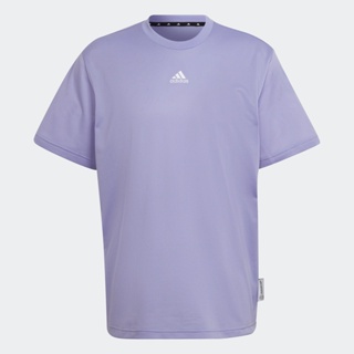 adidas ไลฟ์สไตล์ เสื้อยืดผ้าตาข่ายพิมพ์ลาย AEROREADY ผู้ชาย สีม่วง HB6555