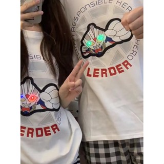 เสื้อยืดแขนสั้น ผ้าฝ้ายแท้ พิมพ์ลายการ์ตูนอุลตร้าแมน เรืองแสง สําหรับผู้ชาย และผู้หญิง