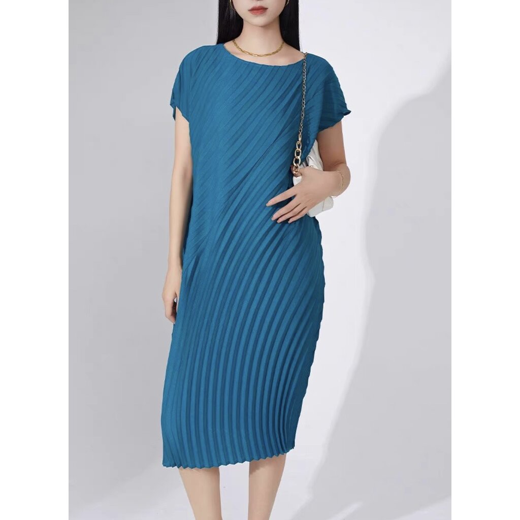 2muay-รุ่น-gsa230803-เดรสผู้หญิง-เดรสพลีทคุณภาพ-short-sleeve-circle-pleat-dress-8-สี-free-size