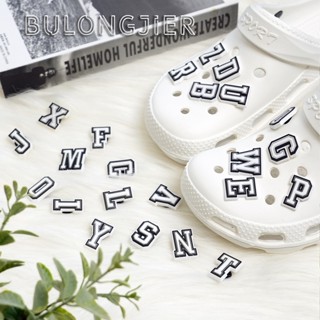 เข็มกลัด รูปตัวอักษร A-Z DIY สีดํา สีขาว สําหรับ Crocs Jibbitz Pins