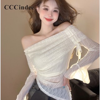 Cccindee ใหม่ เสื้อยืดลําลอง เปิดไหล่ แขนบาน แบบผูกเชือก ทรงไม่สมมาตร แฟชั่นสําหรับสตรี 2023