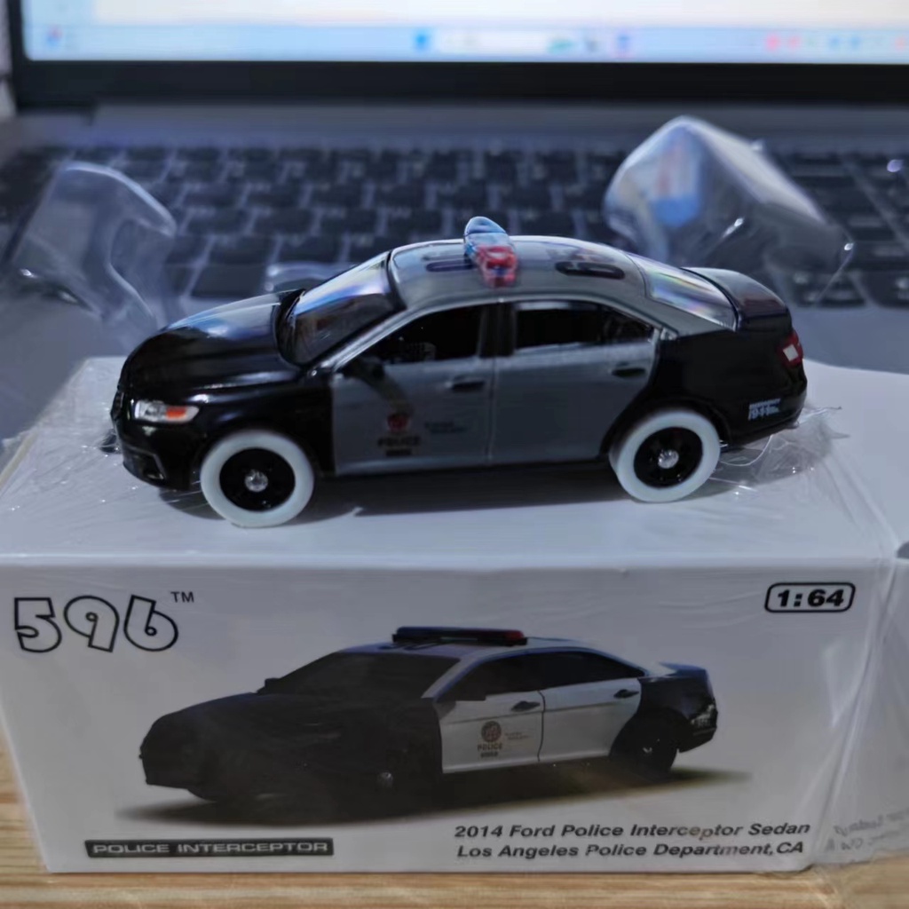 โมเดลรถยนต์ตํารวจ Ford Taurus 596 1: 64 NYPD LAPD Gangster อัลลอยด์ ...