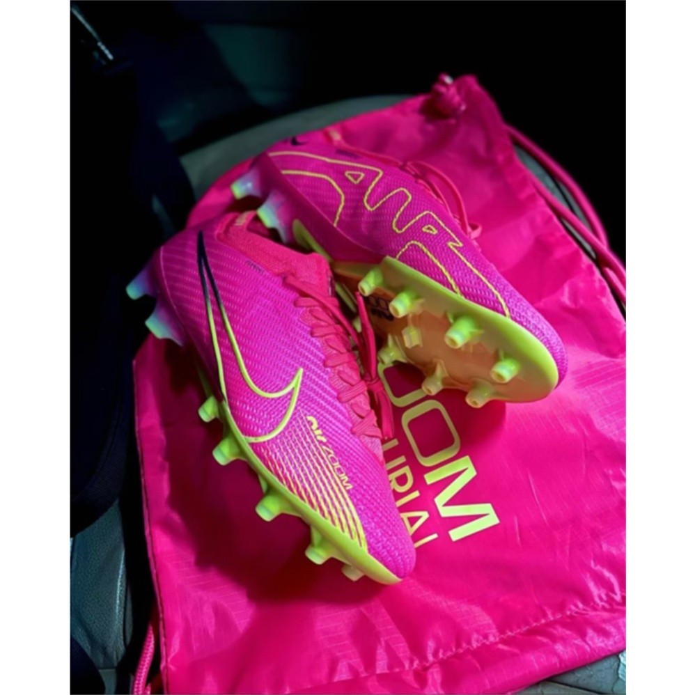 kasut bola superfly