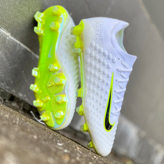 Nike hypervenom hot sale neon green