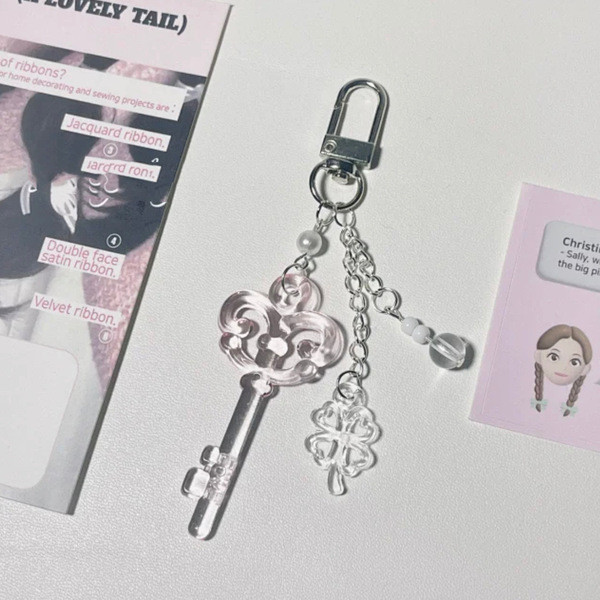Steve Handmade Beaded Key Clover จี้ห้อยกระเป๋าอัลบั้มพวงกุญแจตกแต่ง ...