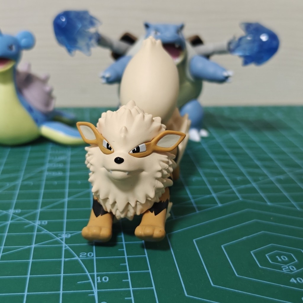 คลังสินค้าพร้อม ของแท้ Bulk Showdown Pokémon Hand-Made Baby Charizard ...