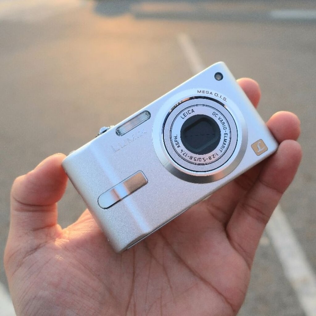 パナソニック デジタルカメラ LUMIX (ルミックス) DMC-FS2
