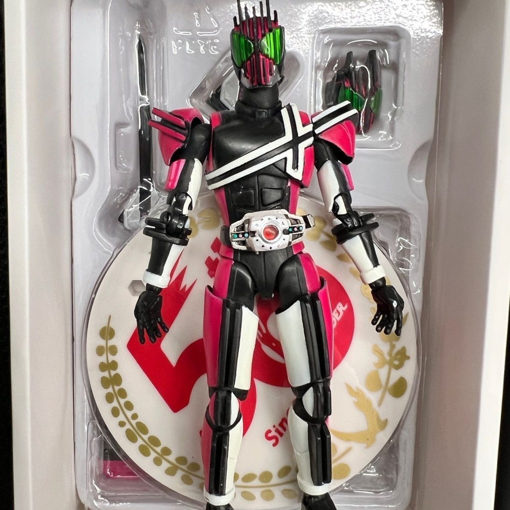 ในประเทศ SHF แกะสลักกระดูกจริง Kamen Rider DECADE Emperor Rider White ...
