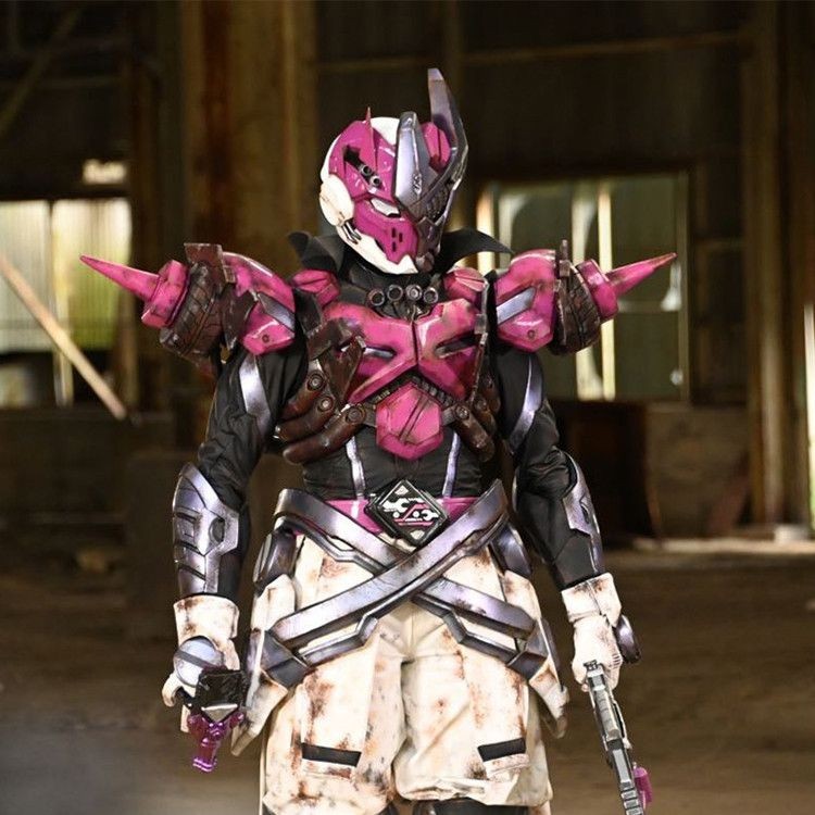 Kamen Rider, Gochard Valbarado, ชุดเกราะสวมใส่ได้, ซองหนัง, อุปกรณ์ ...