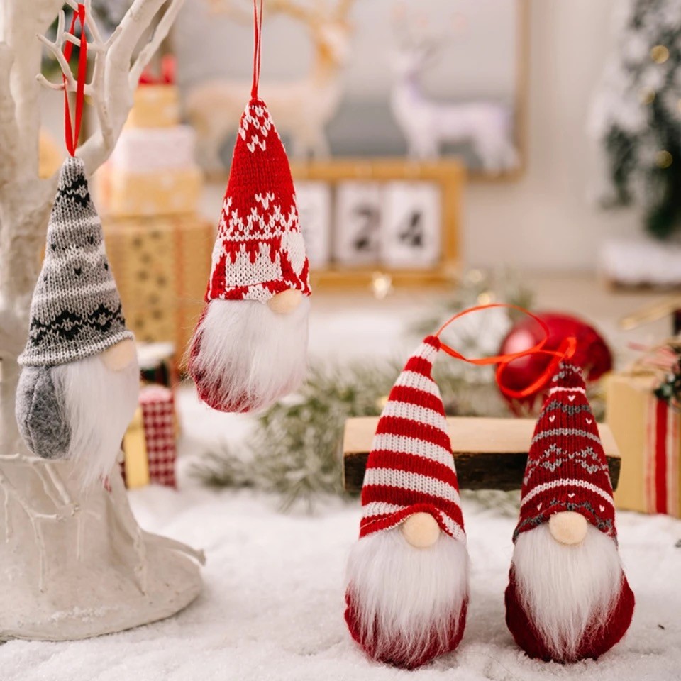 ต้นคริสต์มาสแขวนและของแต่งตกแต่ง🎄 กอนม์ Santas และตุ๊กตาหลากหลายแบบสำหรับเทศกาลแห่งความสุข