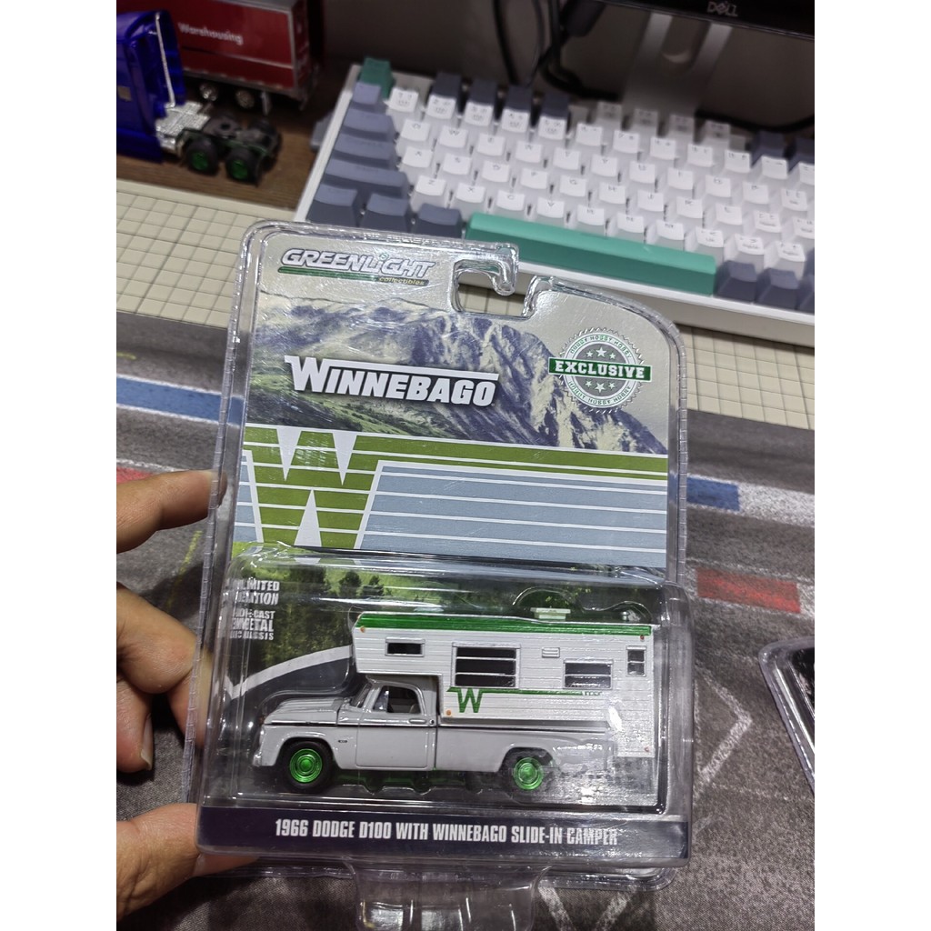 1: 64 Greenlight Greenlight 1966 Dodge D100 Camping RV Greenlight ...