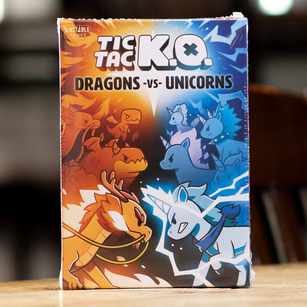 Asmodee Tic Tac K.O. Adorabili Vs Malvagi – Gioco Da Tavolo Di Carte, 2-4 Giocatori, 8+ Anni