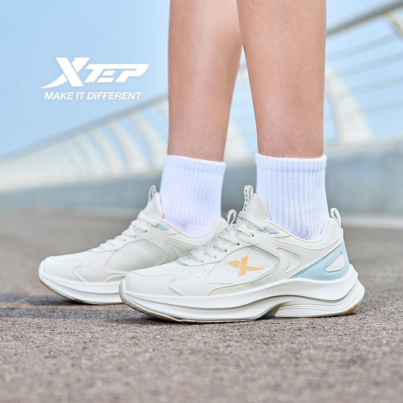 XTEP Women รองเท้าวิ่งกีฬาอินเทรนด์ Casual Shock- absorbing Jogging Shoes