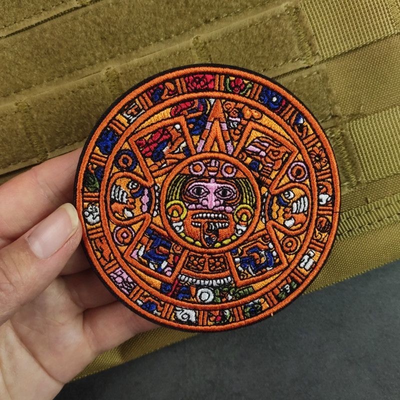 ปฏิทินมายา Aztec Sun Stone Badge เย็บปักถักร้อยประณีตลึกลับ Rune Velcro ...
