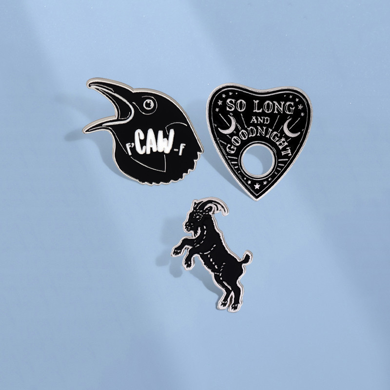 Punk Black Goat Pin การ์ตูนสัตว์เข็มกลัดยาวและ Good Night Heart หมุด ...