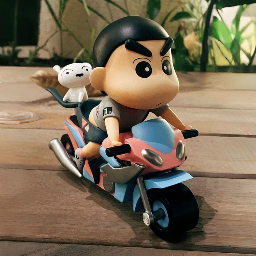 Locomotive Crayon Shin-Chan Hand-Made Riding Motorcycle Shin-Chan ...