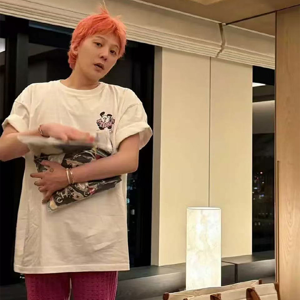 G-dragon GD ผ้าฝ้ายเสื้อยืด Verdy Teases 2024 MAMA AWARDS G-dragon GD ผ้าฝ้ายเสื้อยืด Verdy Teases 2024 MAMA AWARDS